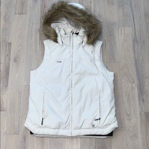 Women’s L Columbia Vest With Detachable Fur Hood